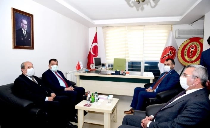 Başkan Gürkan veterinerlerin sorunlarını dinledi