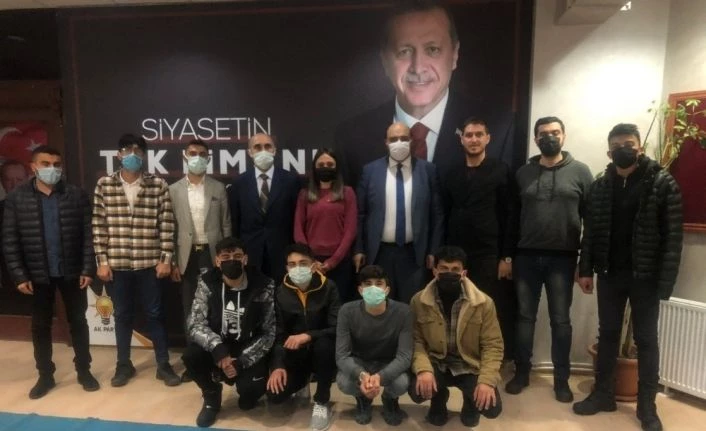 Başkan Orhan’la Aziziye’de gençlik buluşması