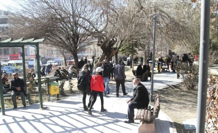 Batıda kış, doğuda bahar havası