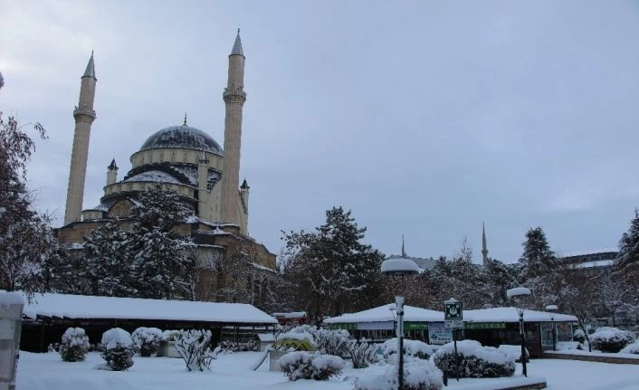 Bingöl kara teslim oldu, 262 köy yolu ulaşıma kapandı