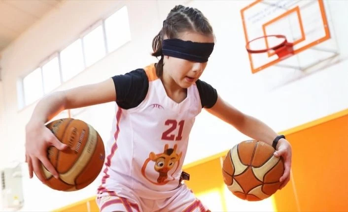 Genç basketbolcu Ecrin Mart, sponsor desteğiyle yeni başarılar peşinde