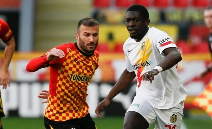 Göztepe, iki kez öne geçtiği müsabakada Yeni Malatyaspor
