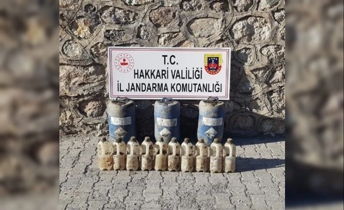 Hakkari’de 100 litre asit anhidrit maddesi ele geçirildi