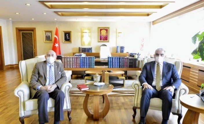 İran’dan korkutan mutasyonlu virüs açıklaması