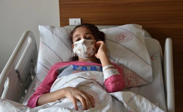 Karaciğerinden 20 santimetre çapında kist alındı