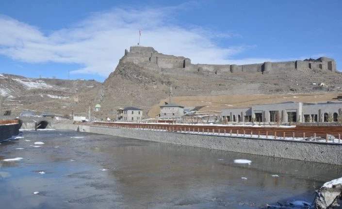 Kars Çayı’nın buzu ikince kez çözüldü