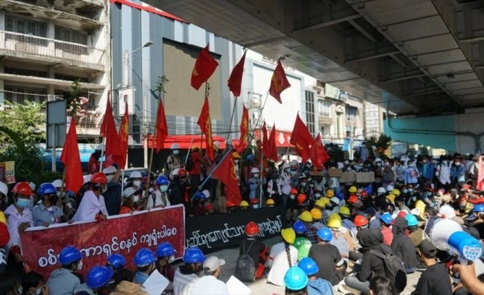 Myanmar’da sağlık çalışanlarının darbe sonrası iş bırakması Kovid-19