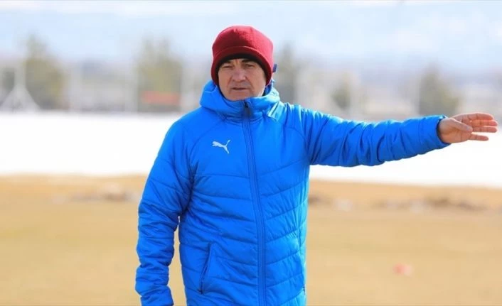 Sivasspor Teknik Direktörü Rıza Çalımbay