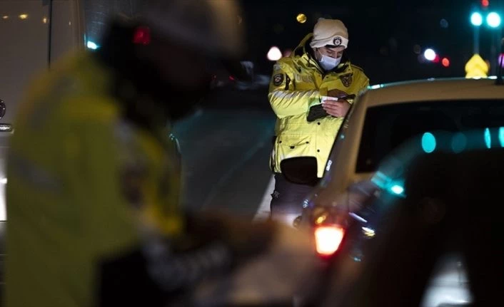 Sokağa çıkma kısıtlamasını ihlal eden 31 bin 197 kişi hakkında işlem yapıldı