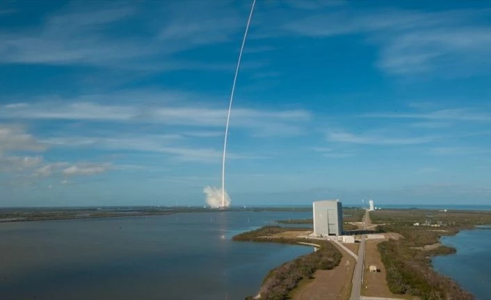 SpaceX, Starlink ağı için 60 internet uydusunu daha uzaya fırlattı