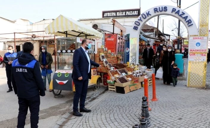 Van Büyükşehir zabıtasından kaldırım işgali denetimi
