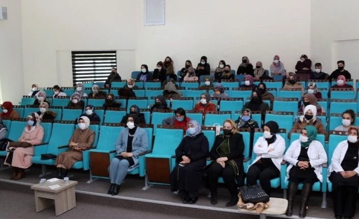 Van’da ‘Gönülden Gönüle Dost Sohbetleri’ne yoğun ilgi