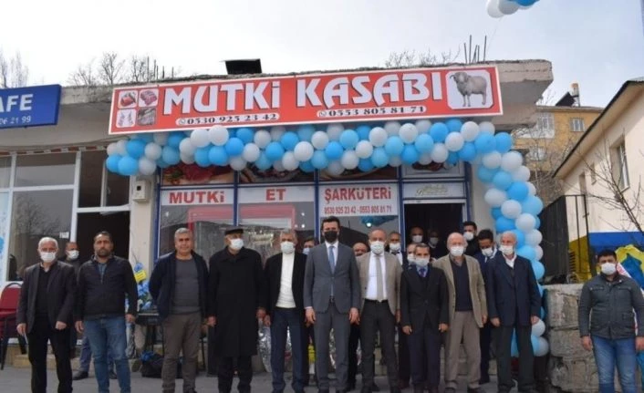 32 bin nüfuslu ilçenin ilk kasabı törenle hizmete açıldı
