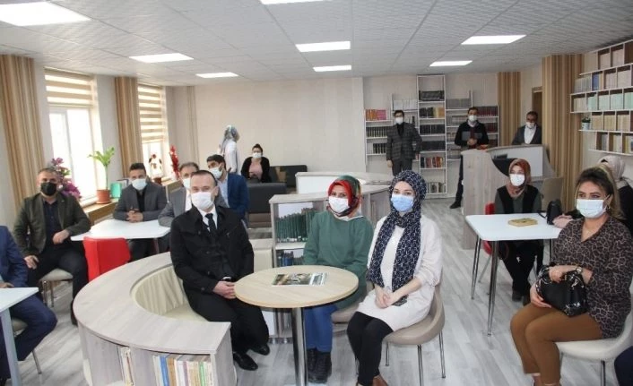 Ağrı’da 2 meslek lisesinde oluşturulan kütüphanelerin açılışı gerçekleştirildi
