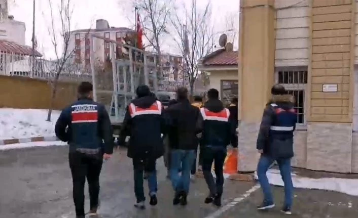 Ardahan’da terör propagandasına 2 gözaltı