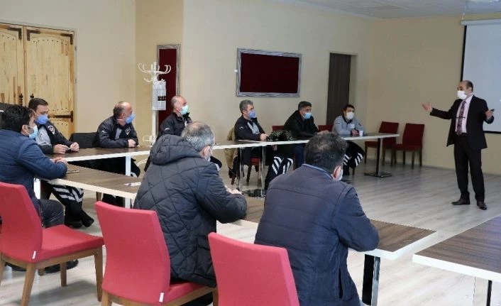 Atatürk Üniversitesi, çalışanlarının iletişim becerilerini geliştiriyor