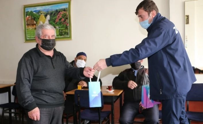 Aziziye’deki kahvehanelere “ilk gün” sürprizi