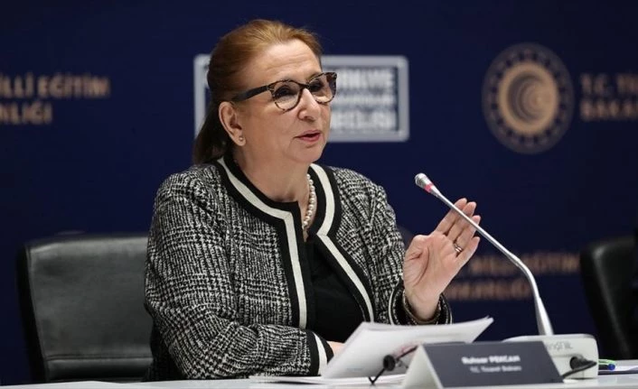 Bakan Pekcan: Dış ticaret meslek liselerimiz 81 ildeki ihracatçılar için gerekli insan kaynağını yetiştirecek