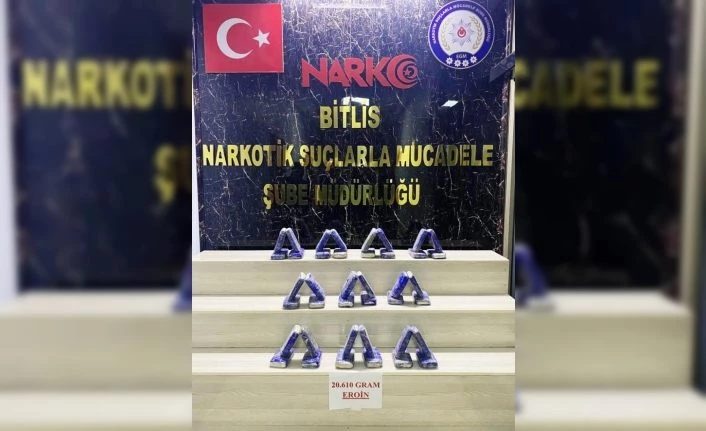 Bitlis’te 20 kilo eroin ele geçirildi