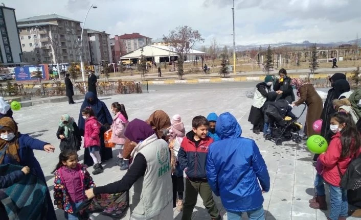 Camiler çocuklarla çiçek açtı