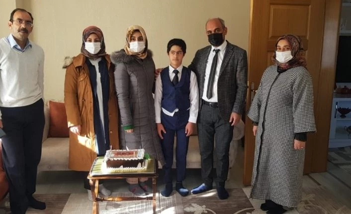 Down sendromlu Muhammed’e doğum günü sürprizi