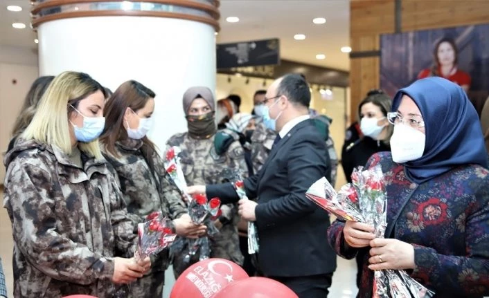 Elazığ’da 8 Mart Dünya Kadınlar Günü etkinliği