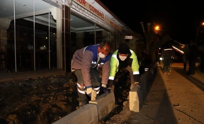 Erzincan’da kaldırımların bakım onarım çalışmaları devam ediyor
