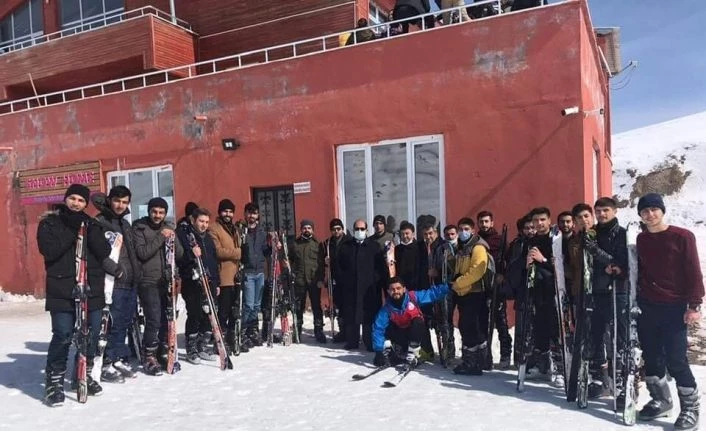 Hakkari’de “Gençliğe Değer” projesi