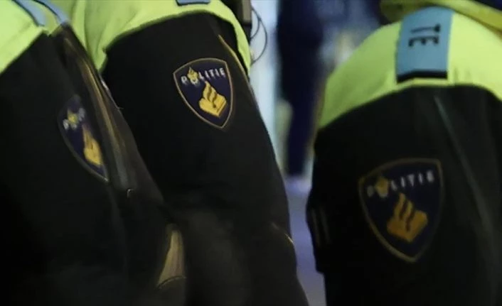 Hollanda polisinden ırkçı mesajlaşma: Bir Türk daha azaldı