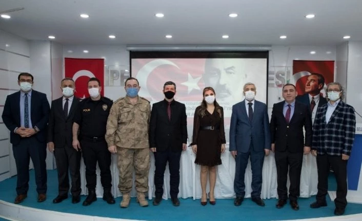 İpekyolu’nda “İstiklal ve İstikbal Mücadelesinde Mehmet Akif Ersoy” paneli