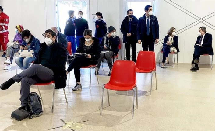 İtalya Başbakanı Draghi, AstraZeneca