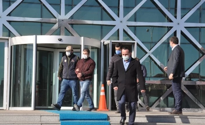 Kars’ta FETÖ zanlıları adliye sevk edildi
