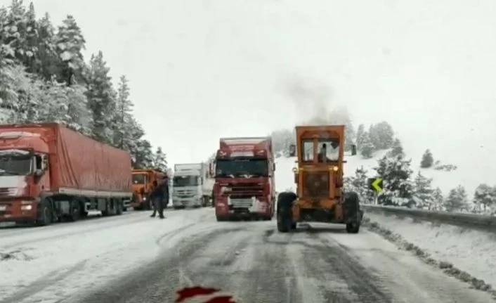 Kars’ta hava ve kara ulaşımına tipi engeli