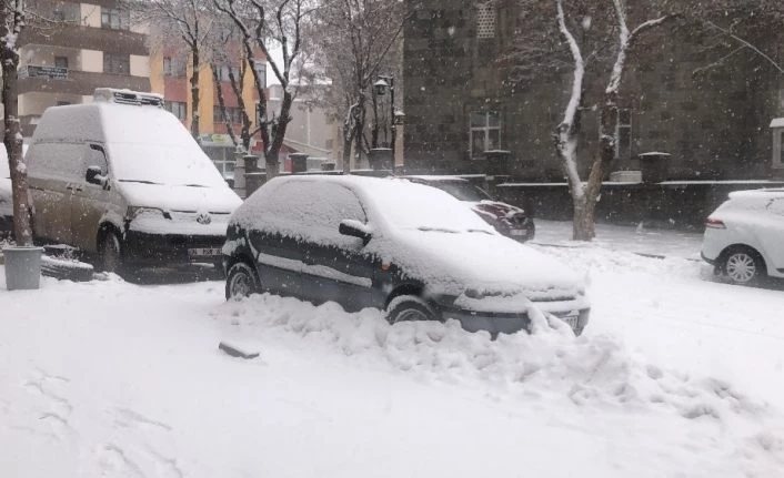 Kars’ta kış hüküm sürüyor