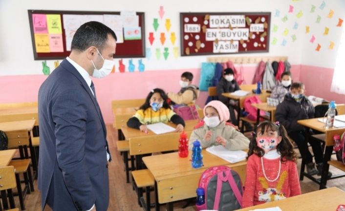 Kaymakam Türkman’dan okul ziyareti