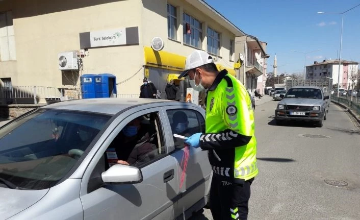 Oltu’da yaya geçitlerine kırmızı çizgi çizildi