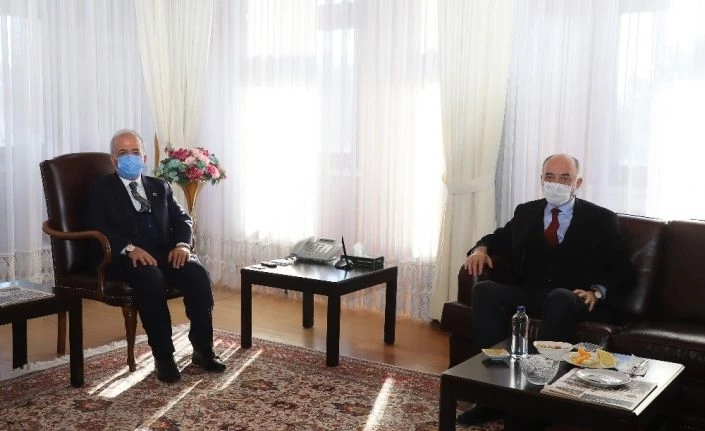 Rektör Çomaklı’nın konuğu Başkan Yücelik oldu