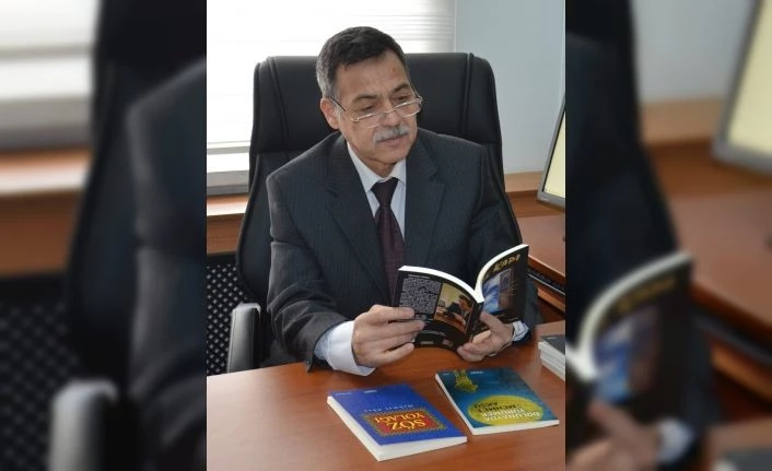 Şair Aksu’nun 3 kitabı okuyucularıyla buluştu