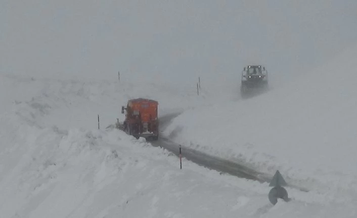 Van’da iki mevsim bir arada yaşanıyor