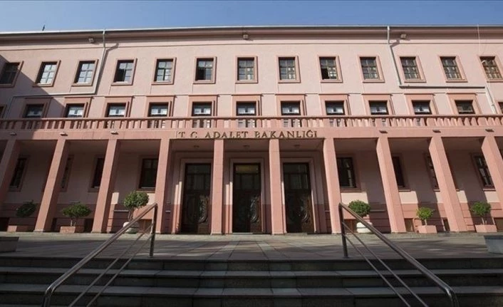 Adalet Bakanlığı 23 mütercim alacak