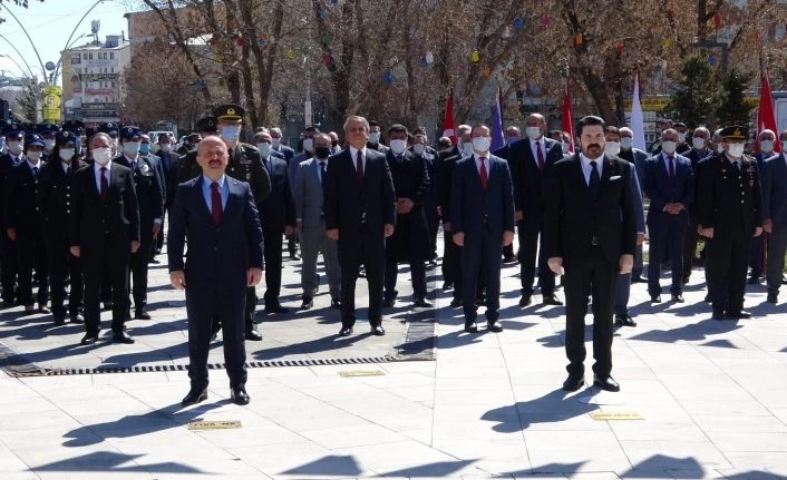Ağrı’nın düşman işgalinden kurtuluşunun 103. yıl dönümü törenle kutlandı