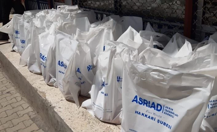 ASRİAD üyelerinden et dağıtımı