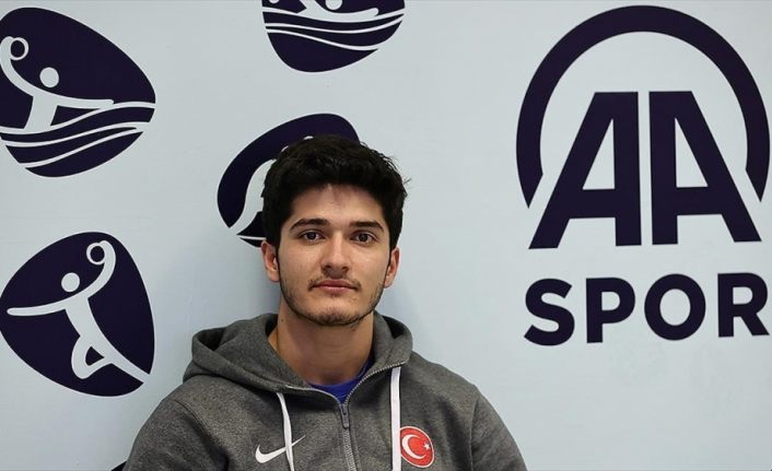 Avrupa şampiyonu milli halterci Özbek: Hedefler koyup hayallerimi gerçekleştirmeye çalışıyorum