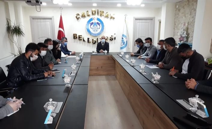 Başkan Ensari, teknik personelle bir araya geldi