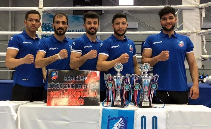 Büyükşehir’in Kıck Boks Takımı Antalya’da destan yazdı