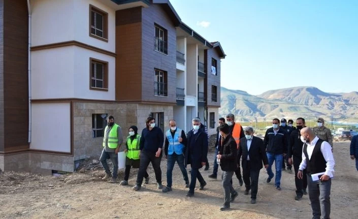 Deprem evleri tamamlanıyor