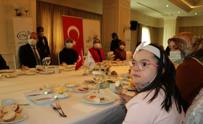 Elite Wolrd, otizmli çocukları aileleriyle birlikte ağırladı