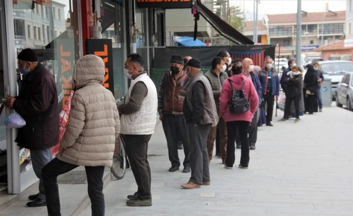 Erzincan’da Ramazan öncesi ucuz et kuyruğu