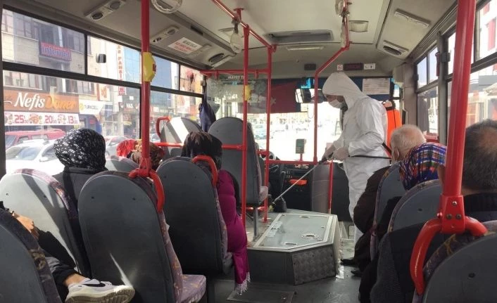 Erzincan’da toplu taşıma araçları dezenfekte edildi