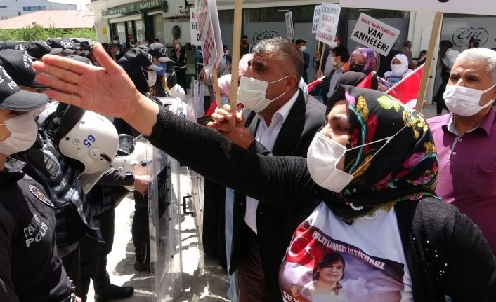 Evladı PKK terör örgütü tarafından kaçırılan anneden Pervin Buldan’a tokat gibi cevap